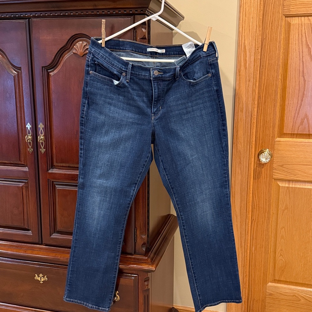 Levi Classic Straight 16W